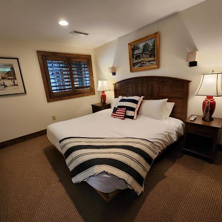 The Inn At Shady Lawn Newland Экстерьер фото